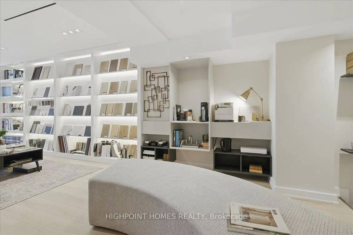 2359, Queen, The Beaches, Toronto