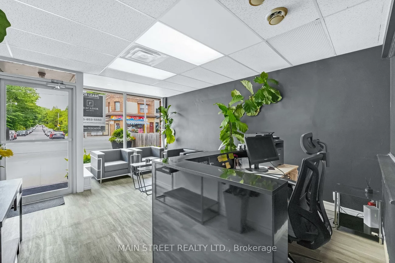 2495, Queen, The Beaches, Toronto