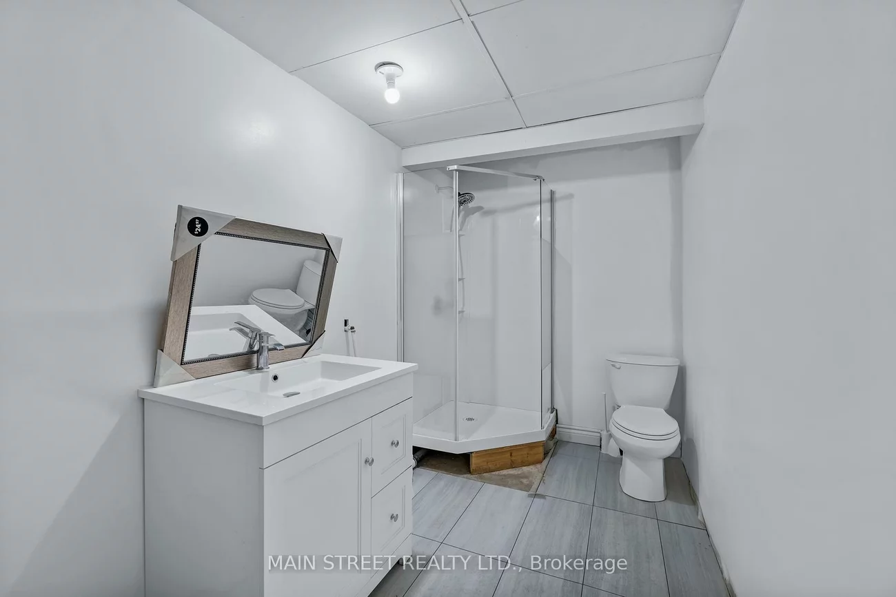 2495, Queen, The Beaches, Toronto
