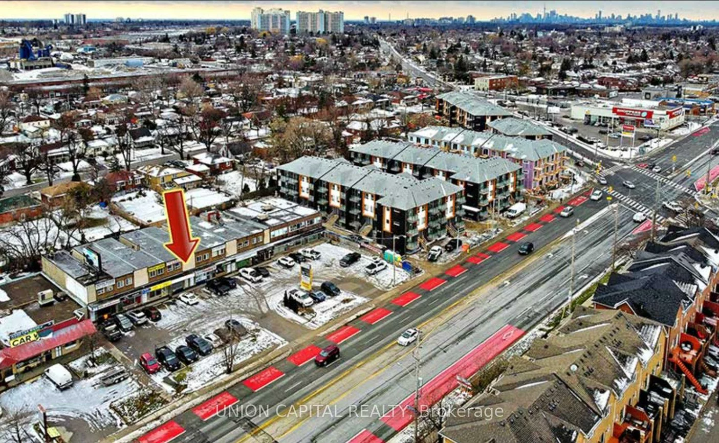 2811, Eglinton, Eglinton East, Toronto