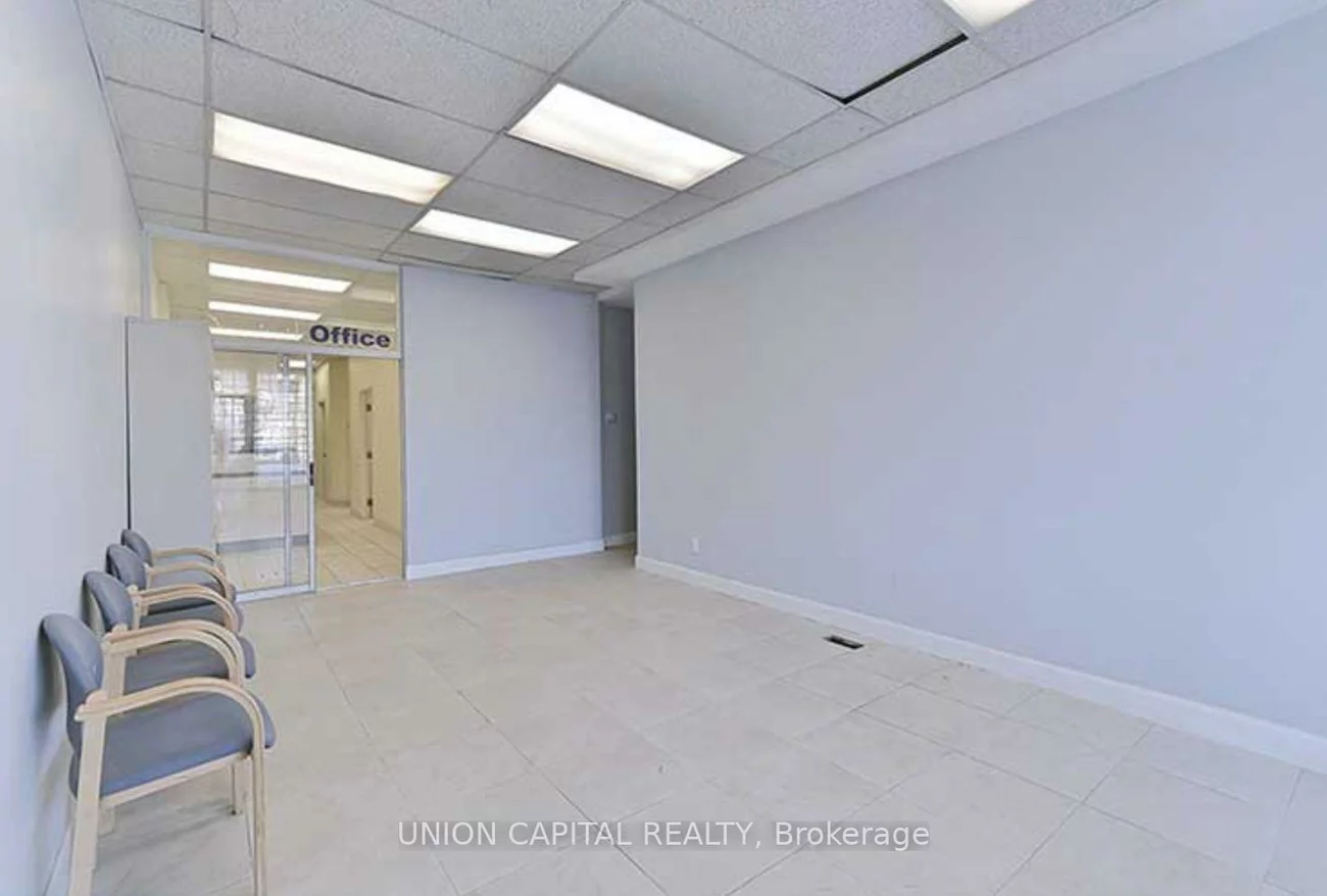 2811, Eglinton, Eglinton East, Toronto