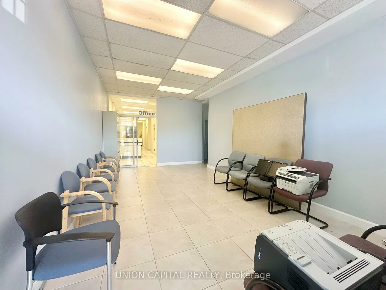 2811, Eglinton, Eglinton East, Toronto