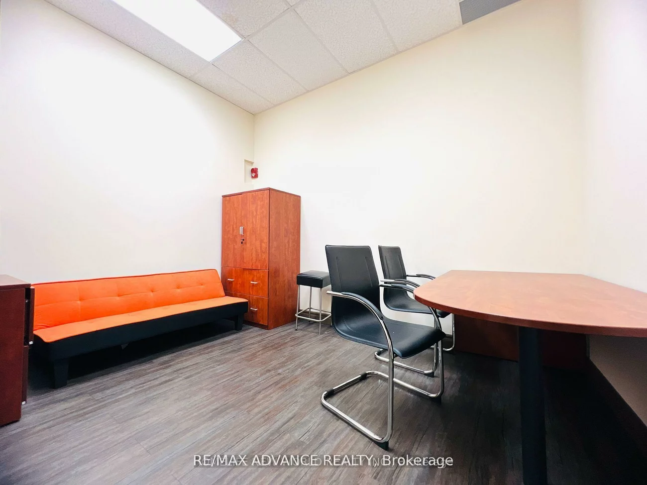 69, Lebovic, Clairlea-Birchmount, Toronto