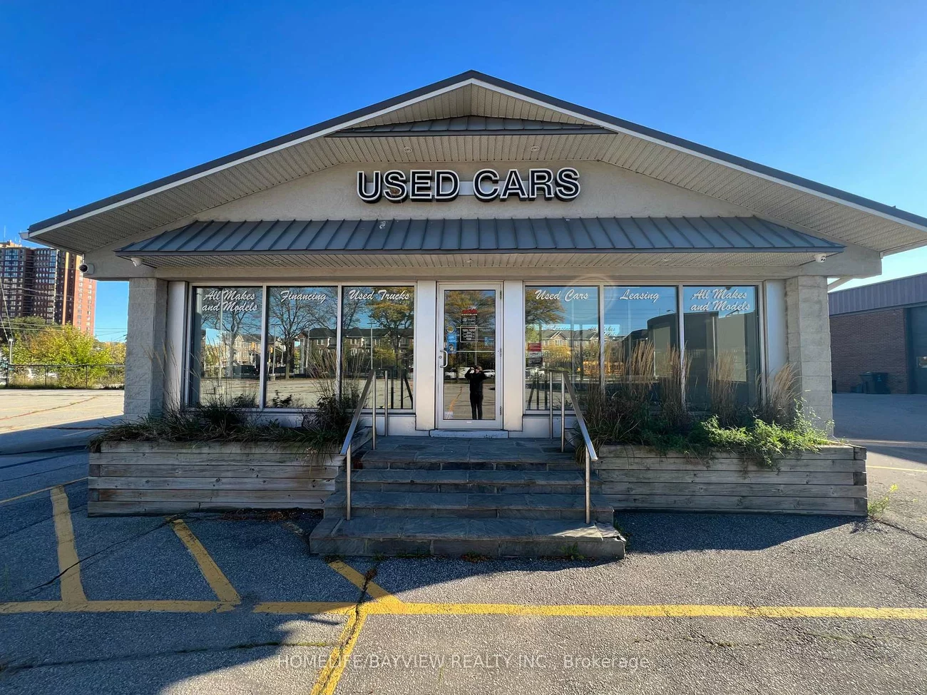 2851, Eglinton, Eglinton East, Toronto