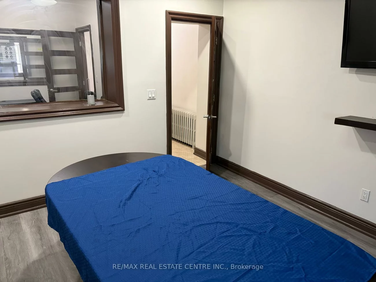 3280, Danforth, Oakridge, Toronto