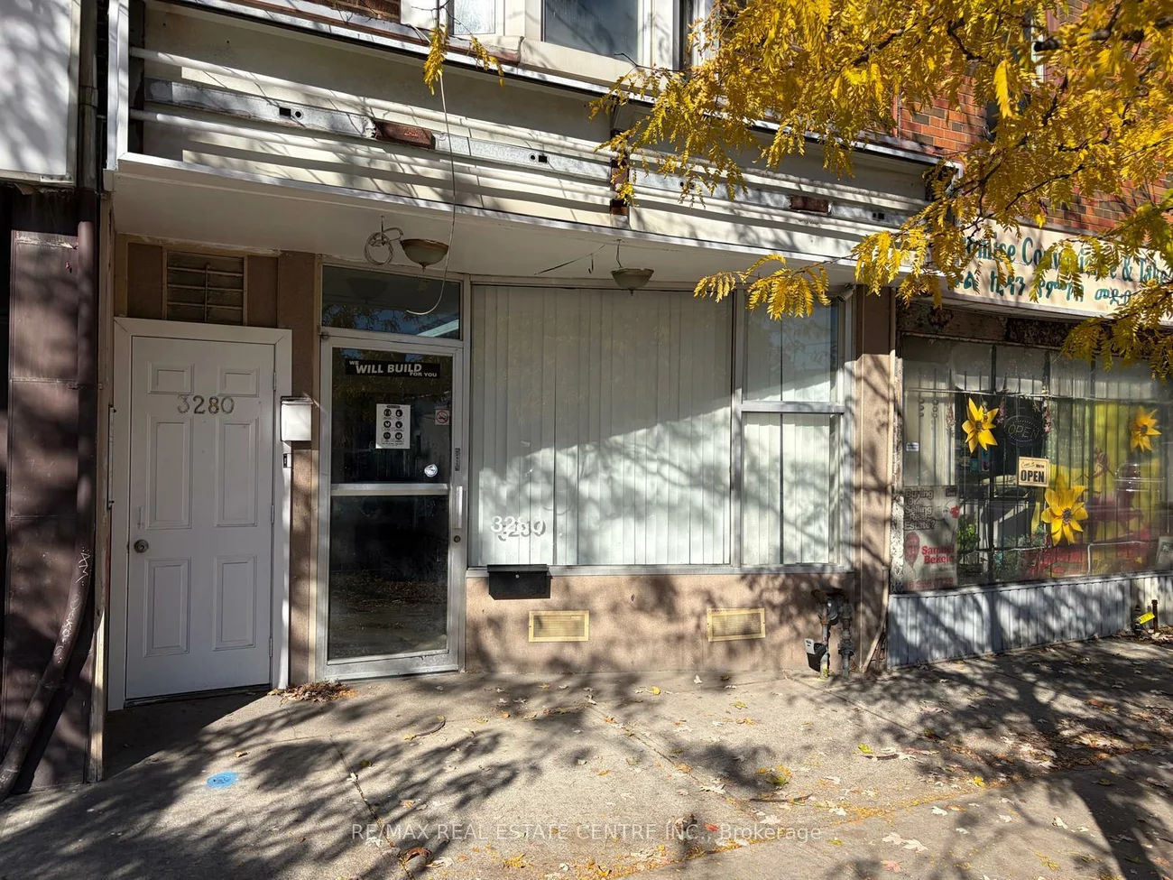 3280, Danforth, Oakridge, Toronto