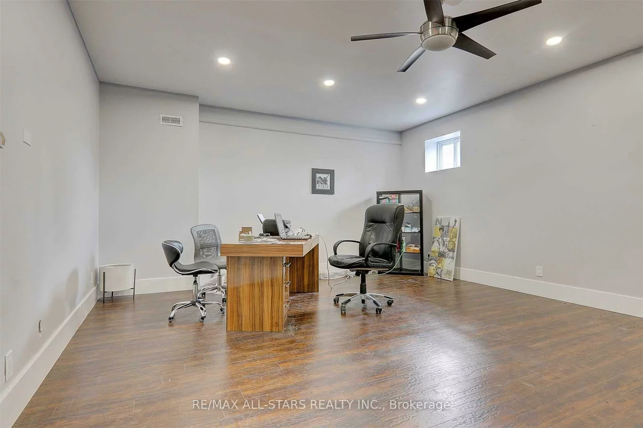 715, Queen, South Riverdale, Toronto