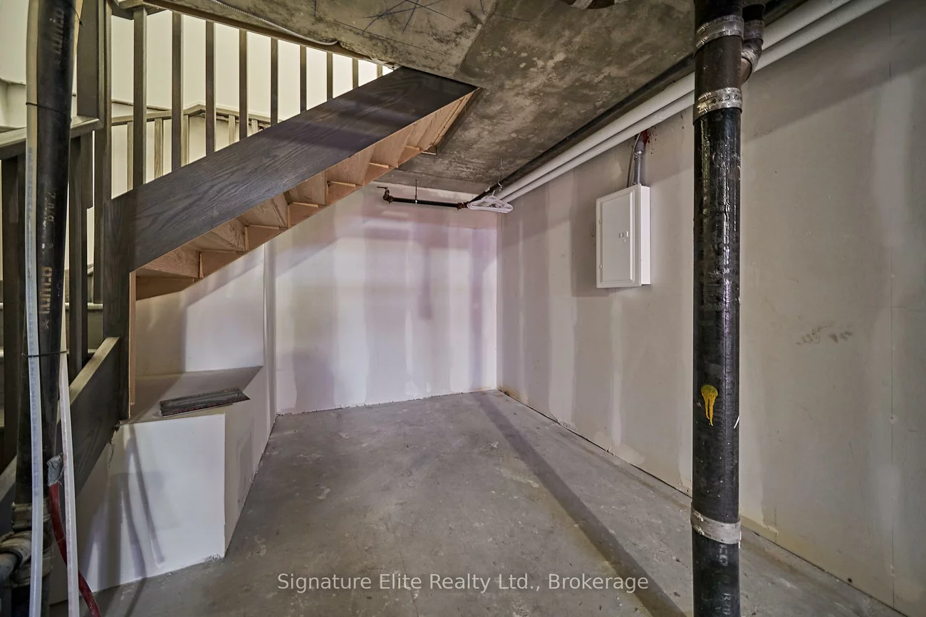 2213, Kingston, Birchcliffe-Cliffside, Toronto