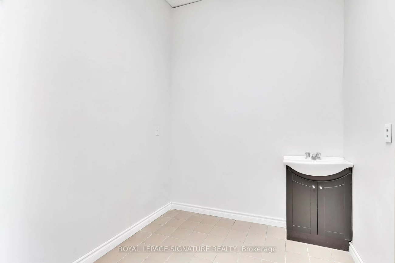 3155, Eglinton, Scarborough Village, Toronto