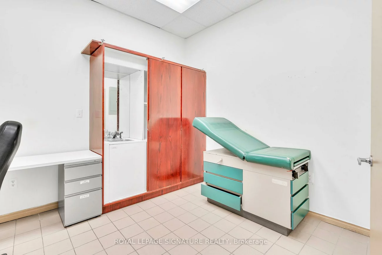 3155, Eglinton, Scarborough Village, Toronto