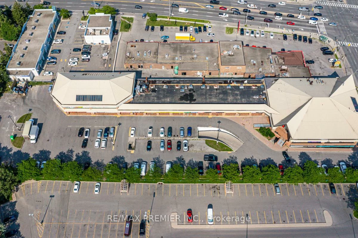 880, Ellesmere, Dorset Park, Toronto