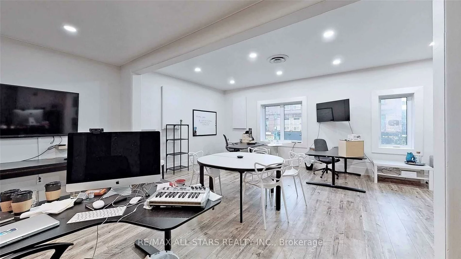 715, Queen, South Riverdale, Toronto