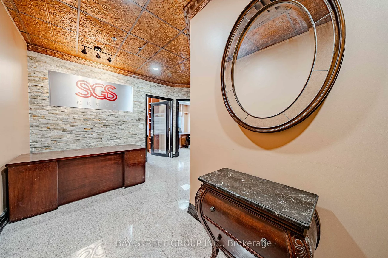 80, Corporate, Woburn, Toronto