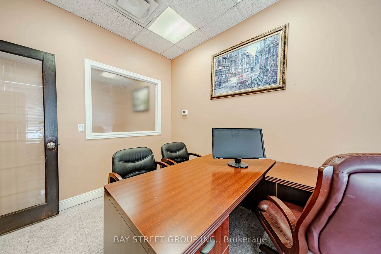 80, Corporate, Woburn, Toronto