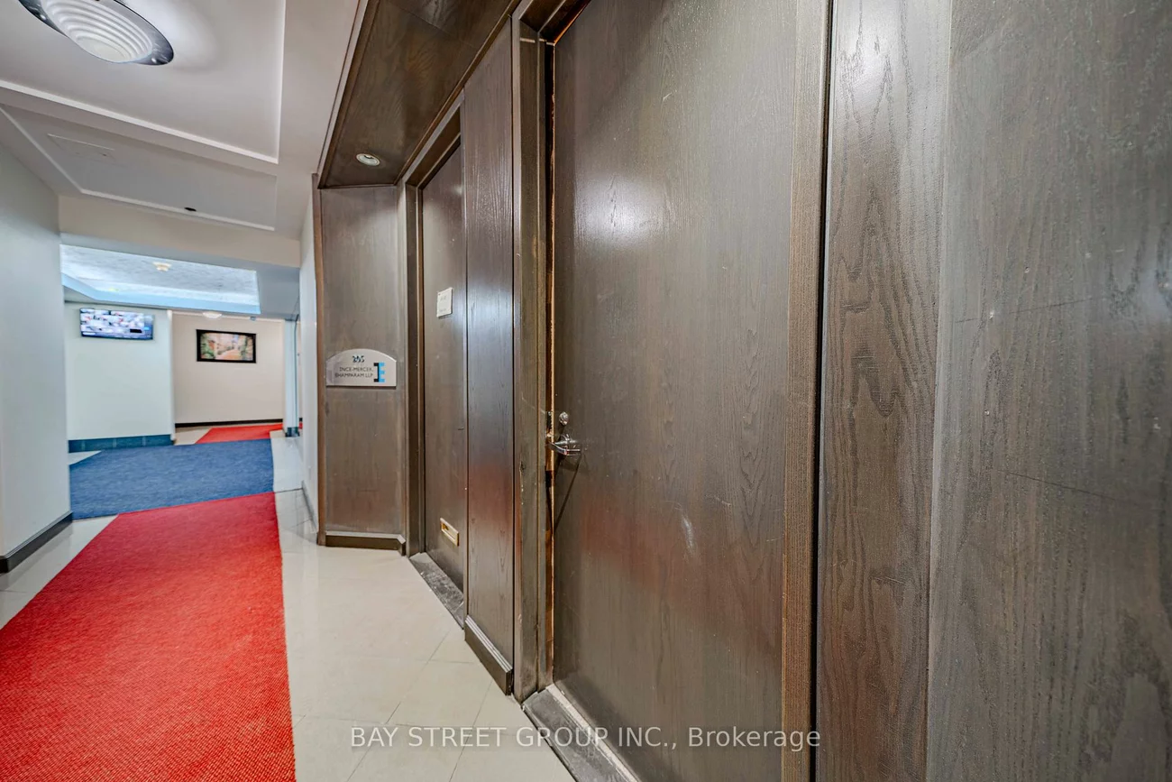 80, Corporate, Woburn, Toronto