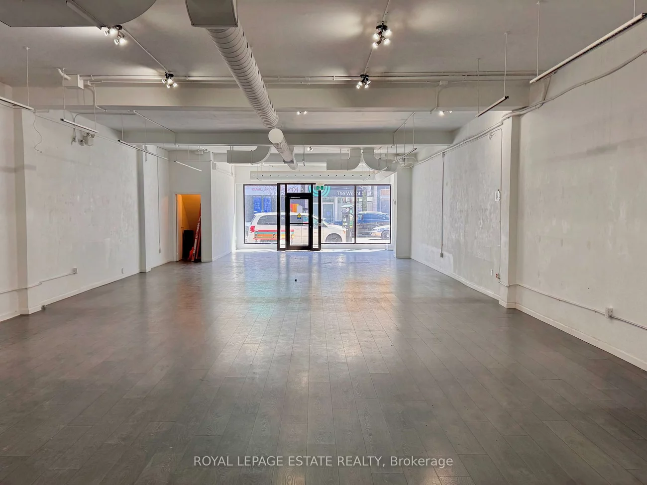 1610, Gerrard, Greenwood-Coxwell, Toronto