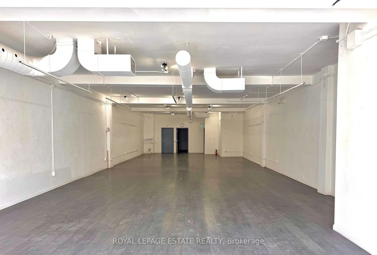 1610, Gerrard, Greenwood-Coxwell, Toronto