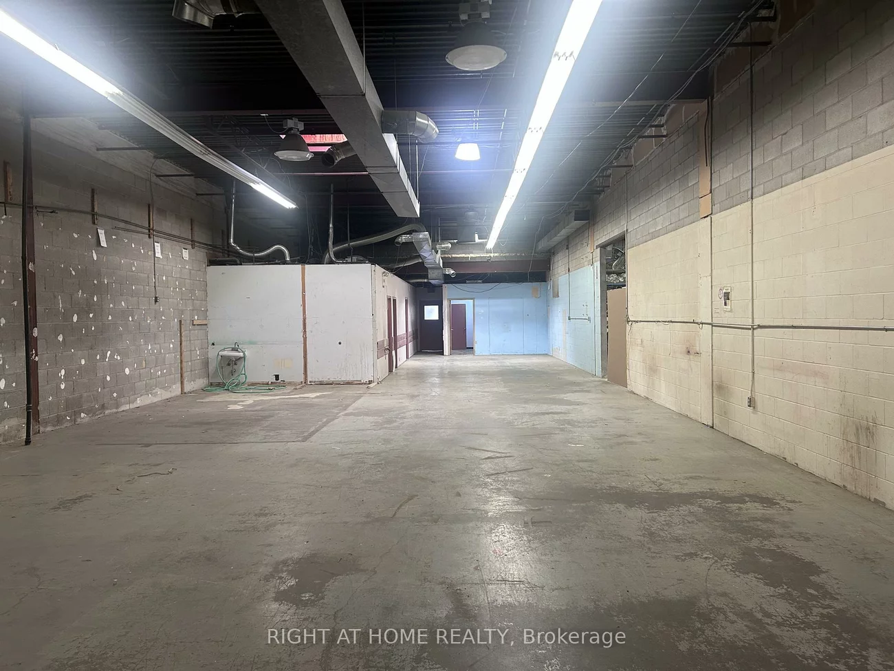 27, Estate, Woburn, Toronto