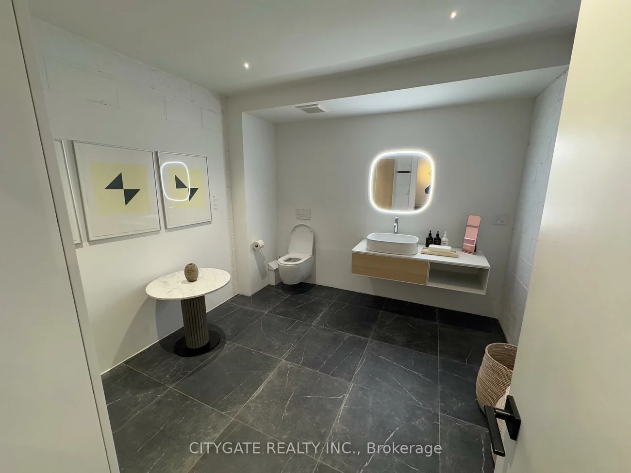 20, Wagstaff, South Riverdale, Toronto