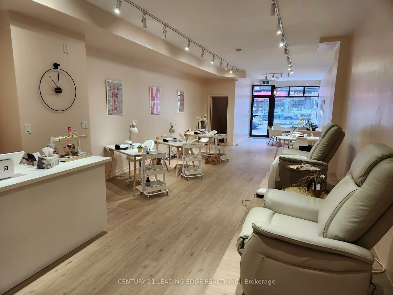 2193, Queen, The Beaches, Toronto