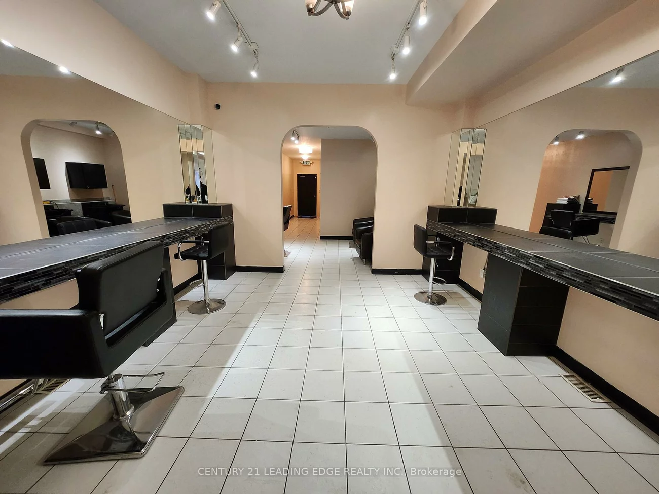 2193, Queen, The Beaches, Toronto