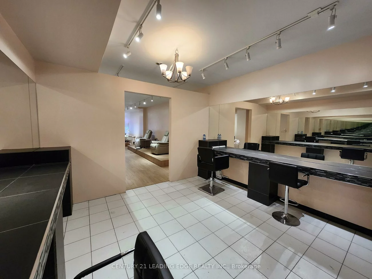 2193, Queen, The Beaches, Toronto