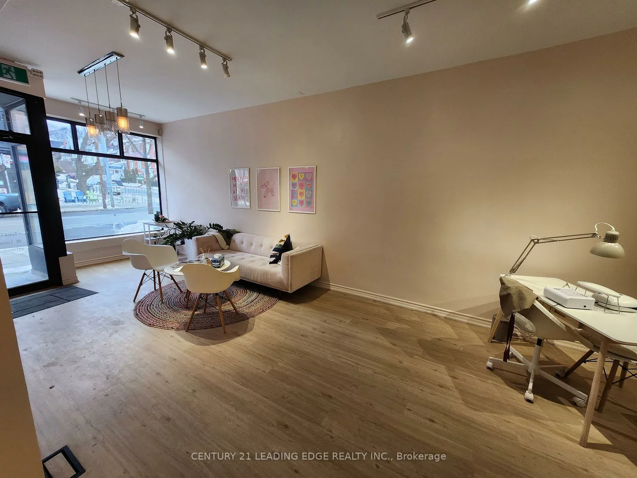 2193, Queen, The Beaches, Toronto