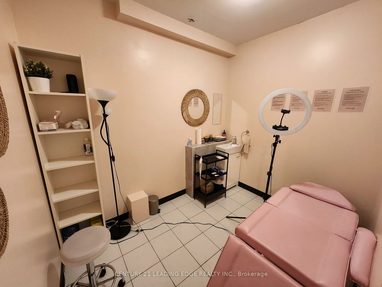 2193, Queen, The Beaches, Toronto