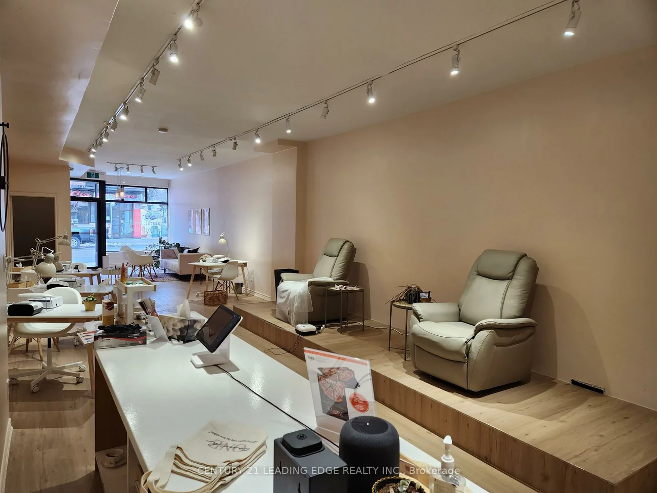 2193, Queen, The Beaches, Toronto