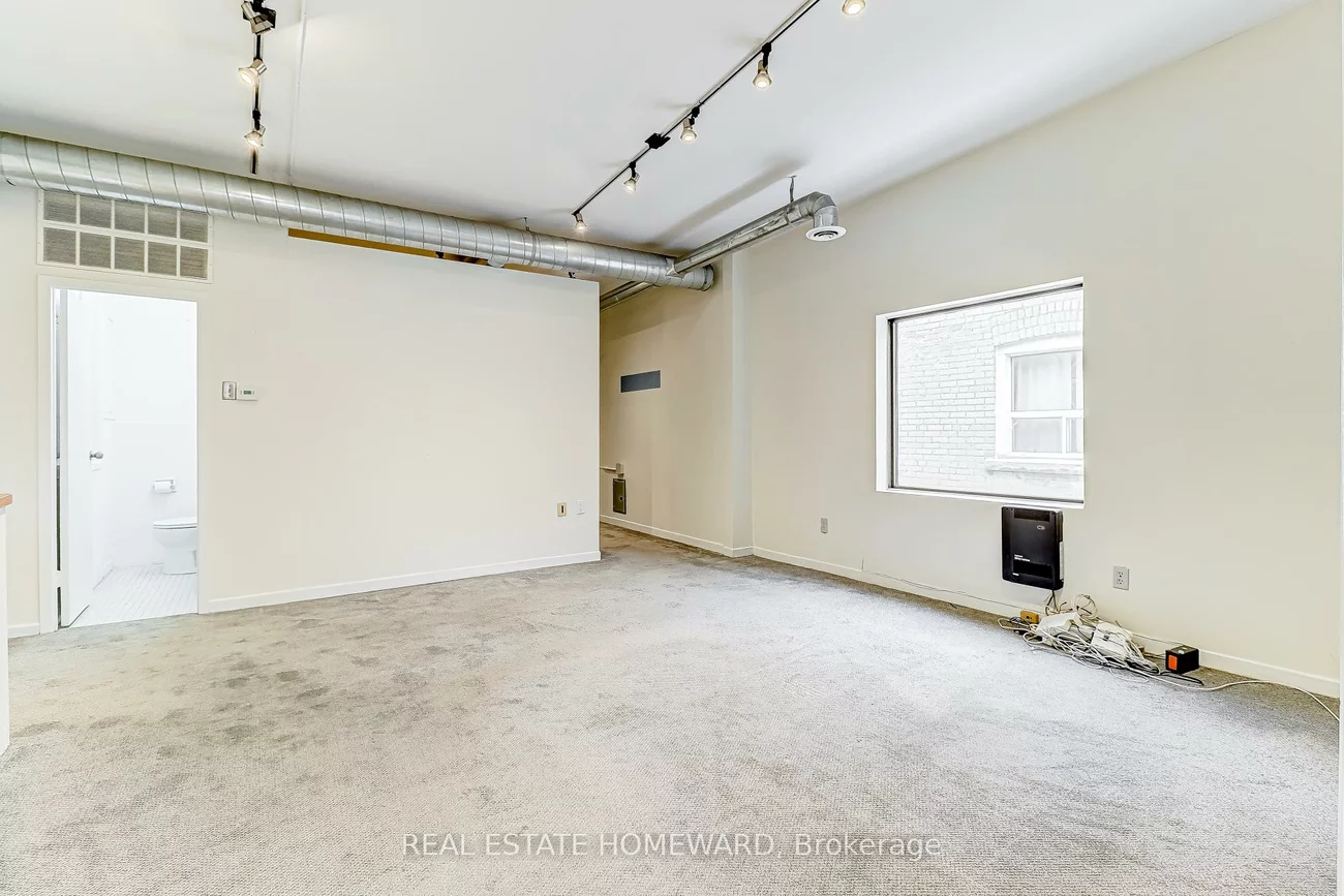 921, Kingston, The Beaches, Toronto