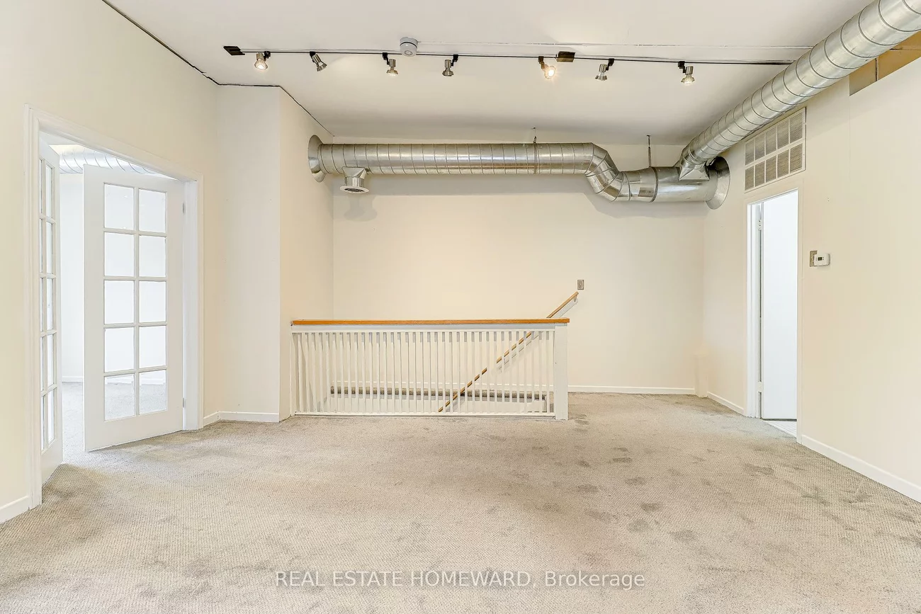 921, Kingston, The Beaches, Toronto