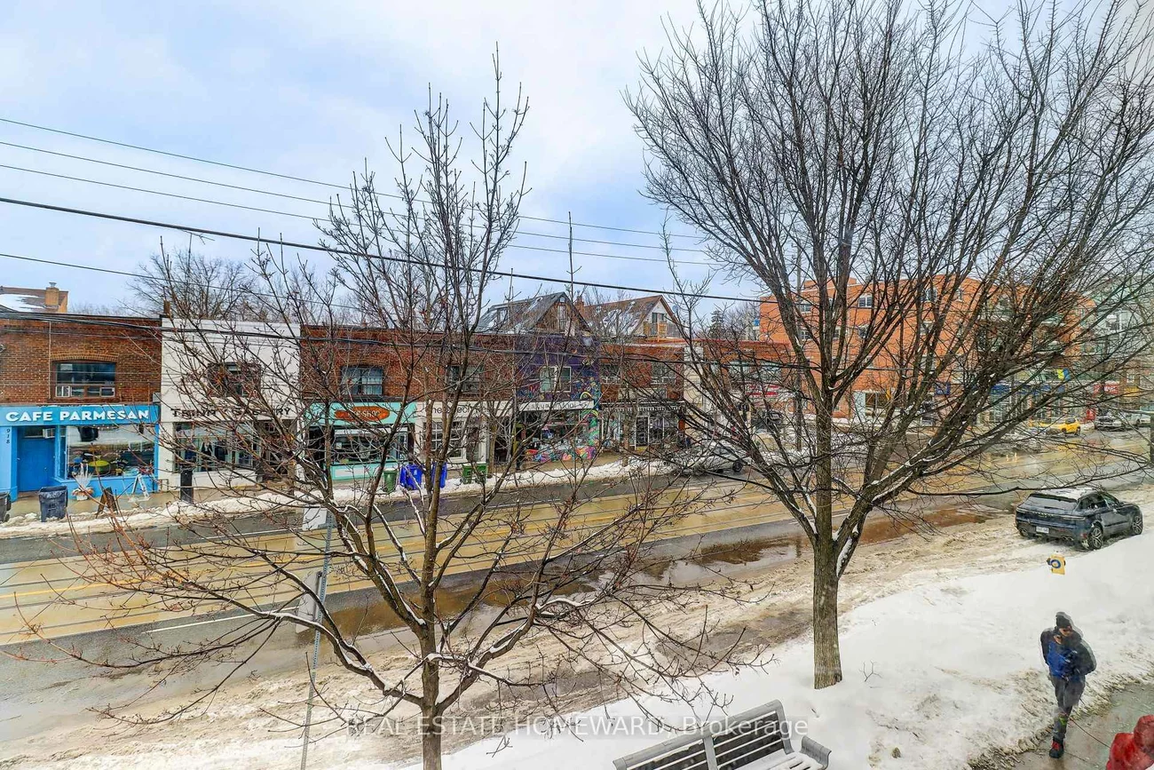 921, Kingston, The Beaches, Toronto