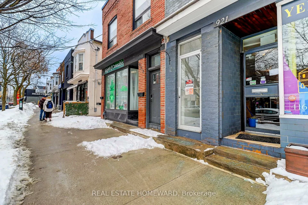 921, Kingston, The Beaches, Toronto