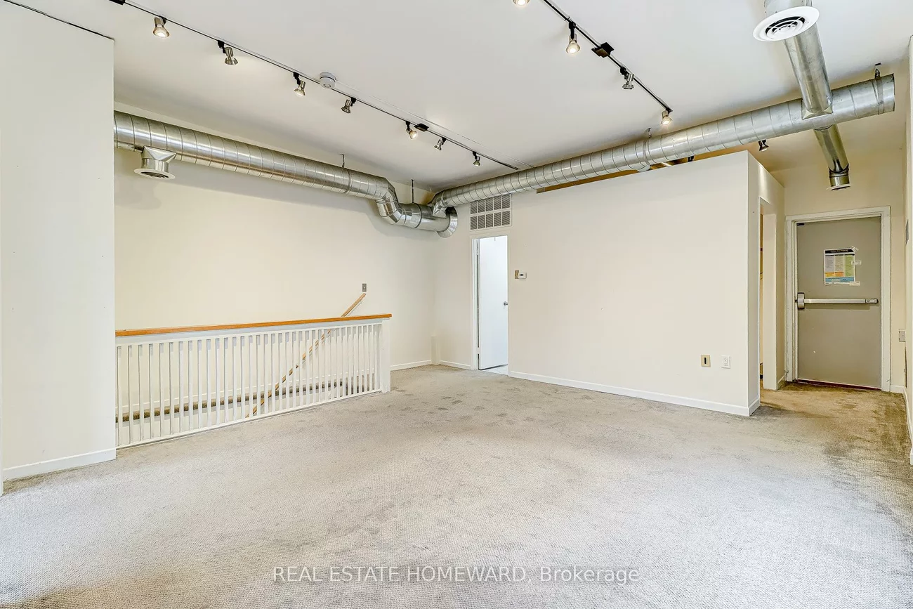 921, Kingston, The Beaches, Toronto