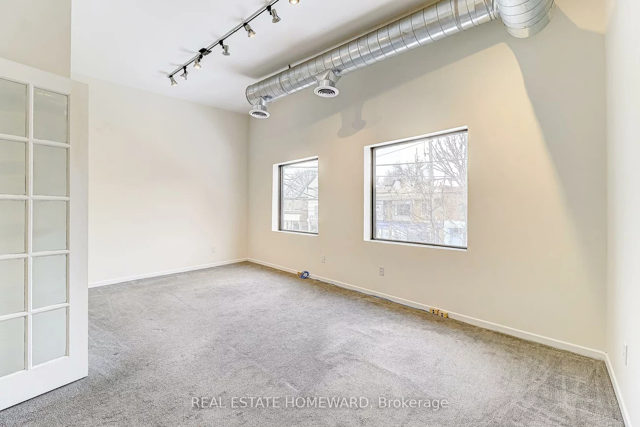 921, Kingston, The Beaches, Toronto