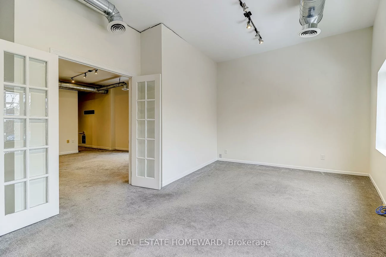 921, Kingston, The Beaches, Toronto