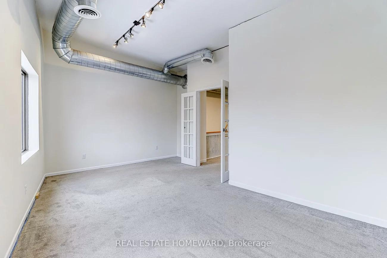 921, Kingston, The Beaches, Toronto