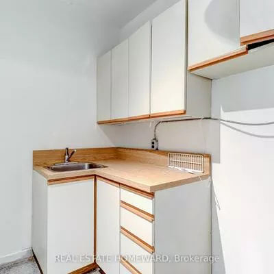 921, Kingston, The Beaches, Toronto