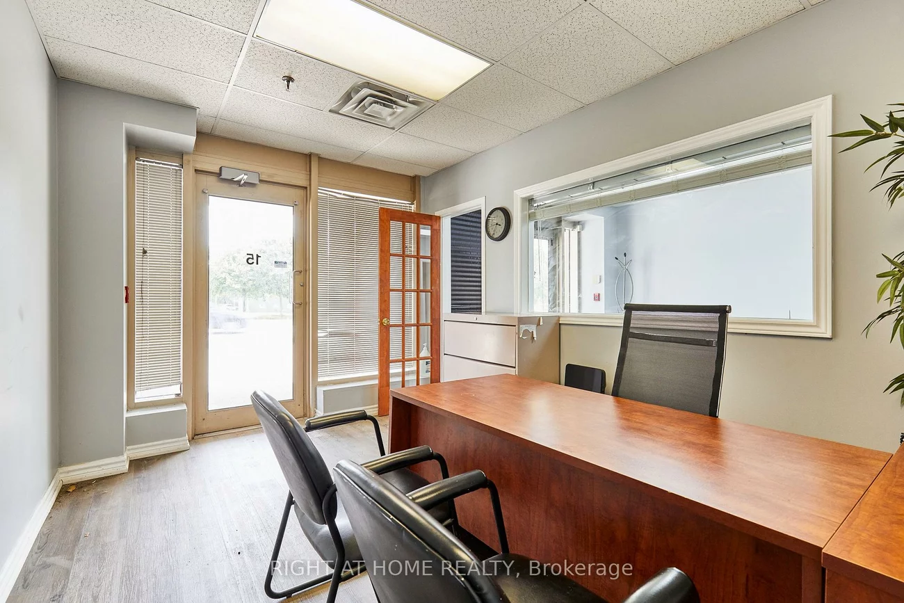 108, Corporate, Woburn, Toronto