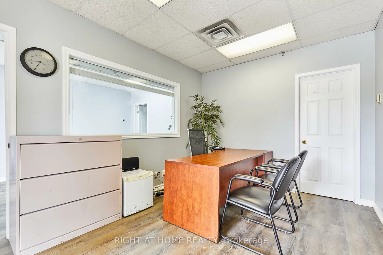 108, Corporate, Woburn, Toronto