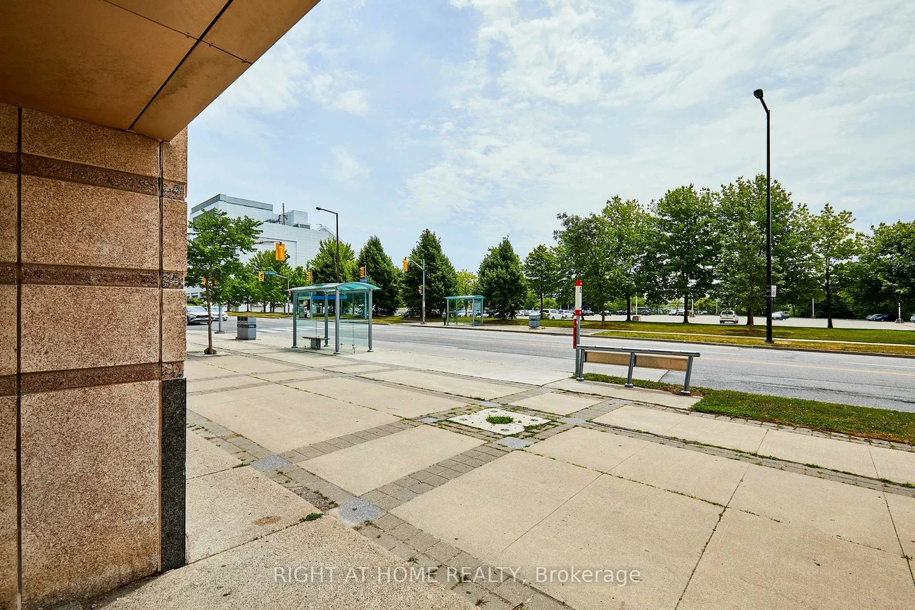 108, Corporate, Woburn, Toronto