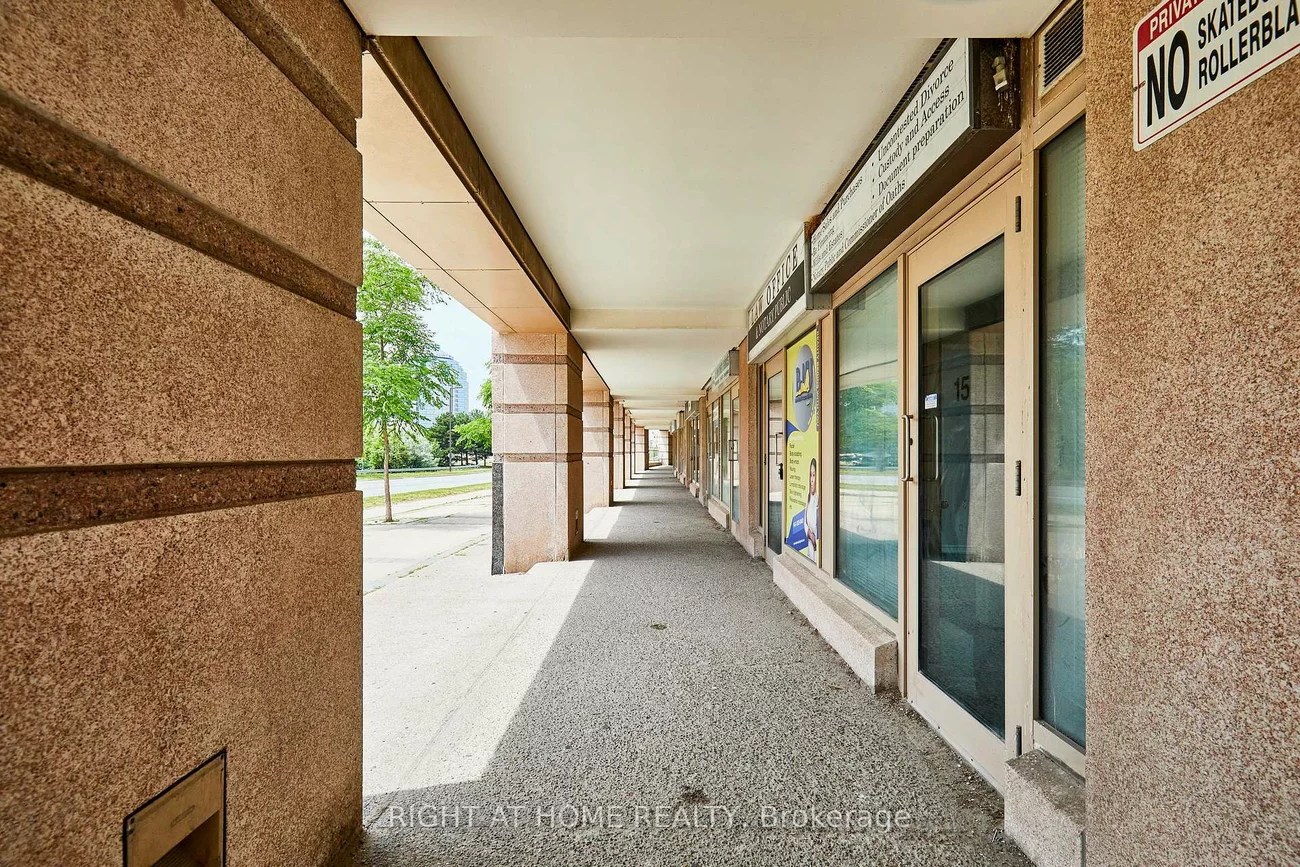 108, Corporate, Woburn, Toronto