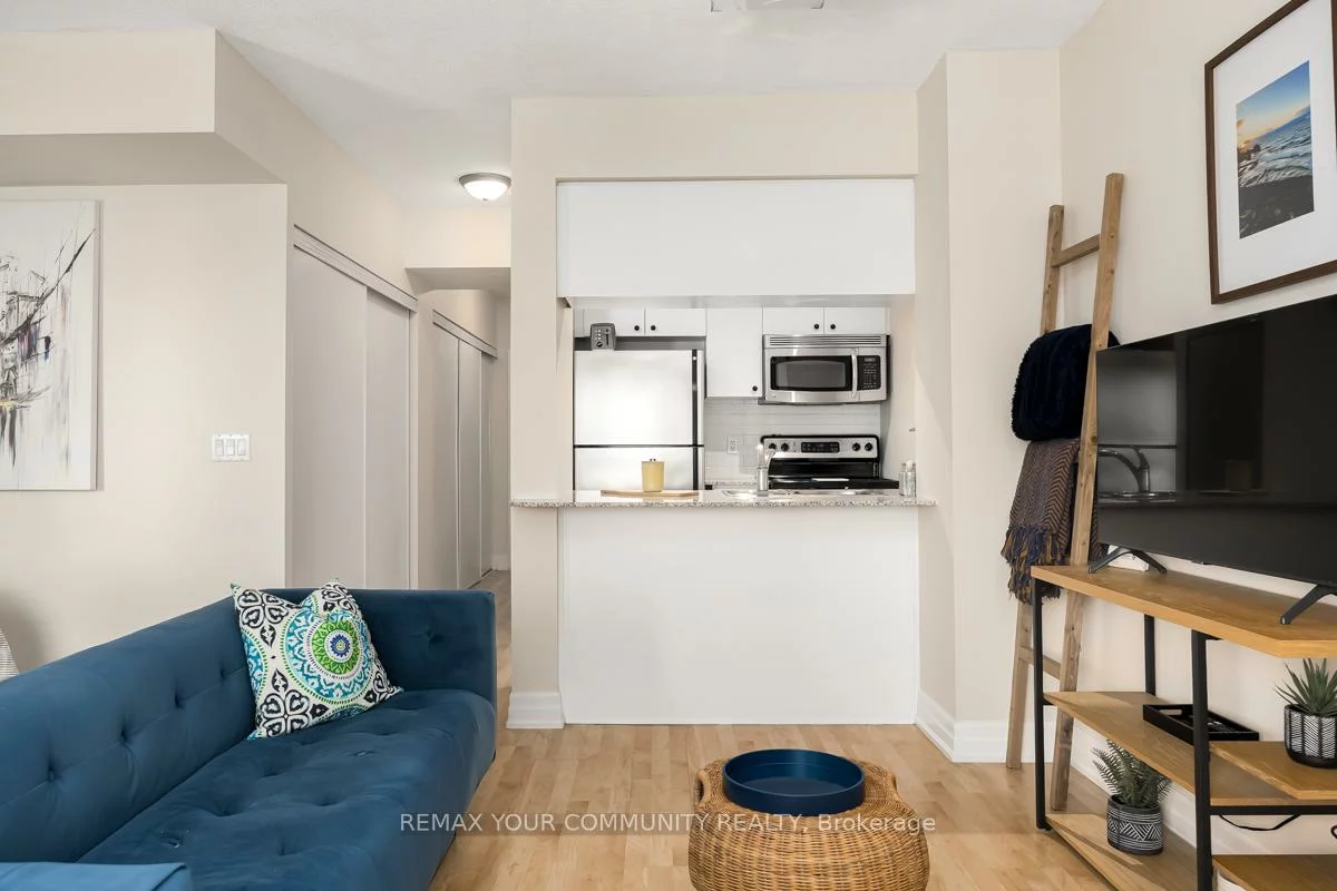 689, Warden, Clairlea-Birchmount, Toronto