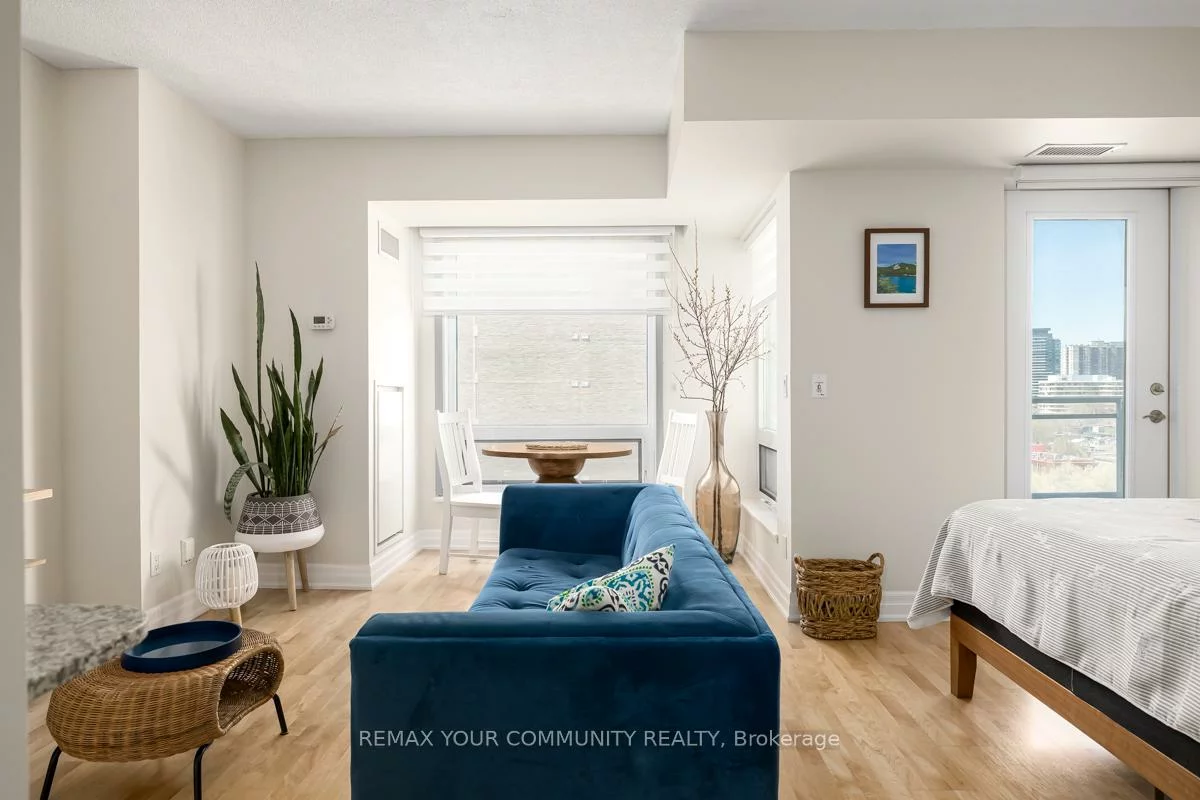 689, Warden, Clairlea-Birchmount, Toronto