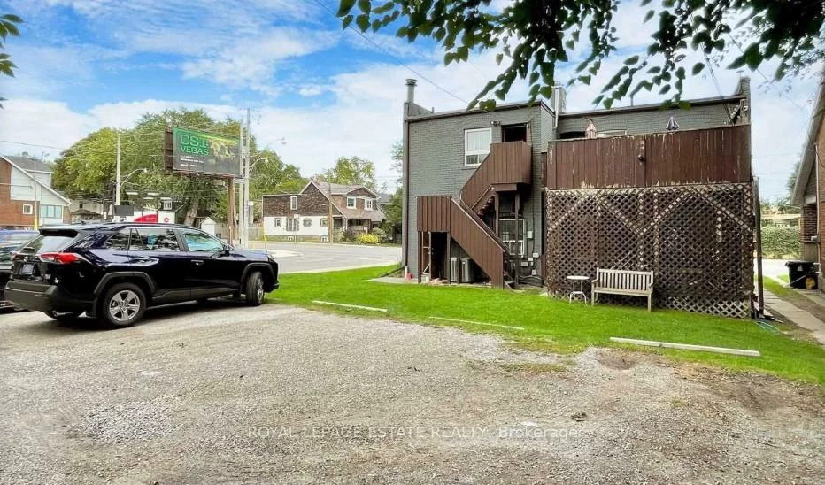 64, Kingston, Woodbine Corridor, Toronto