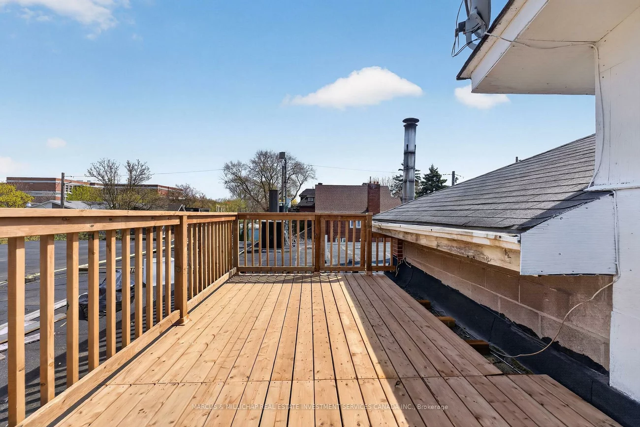 1400, Queen, Greenwood-Coxwell, Toronto