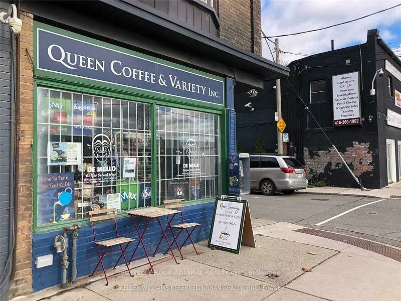 1572, Queen, Greenwood-Coxwell, Toronto
