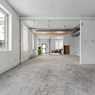 1558, Queen, Greenwood-Coxwell, Toronto