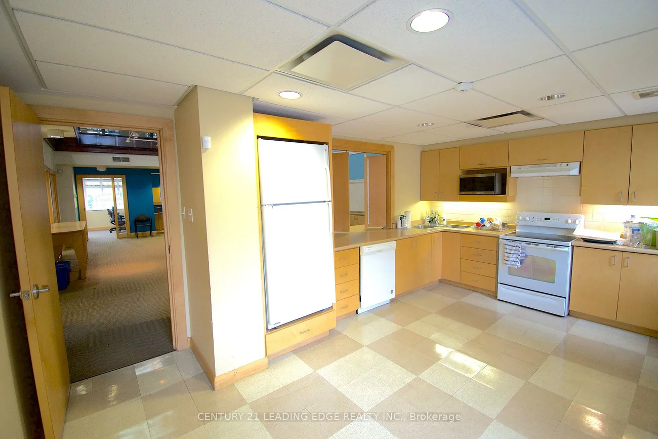 2550, Danforth, East End-Danforth, Toronto