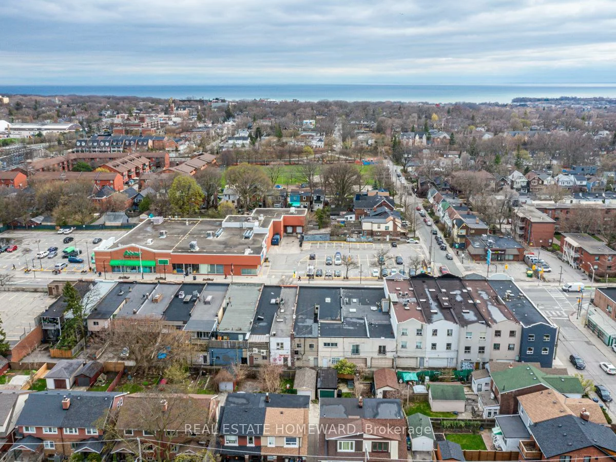 2438, Danforth, East End-Danforth, Toronto